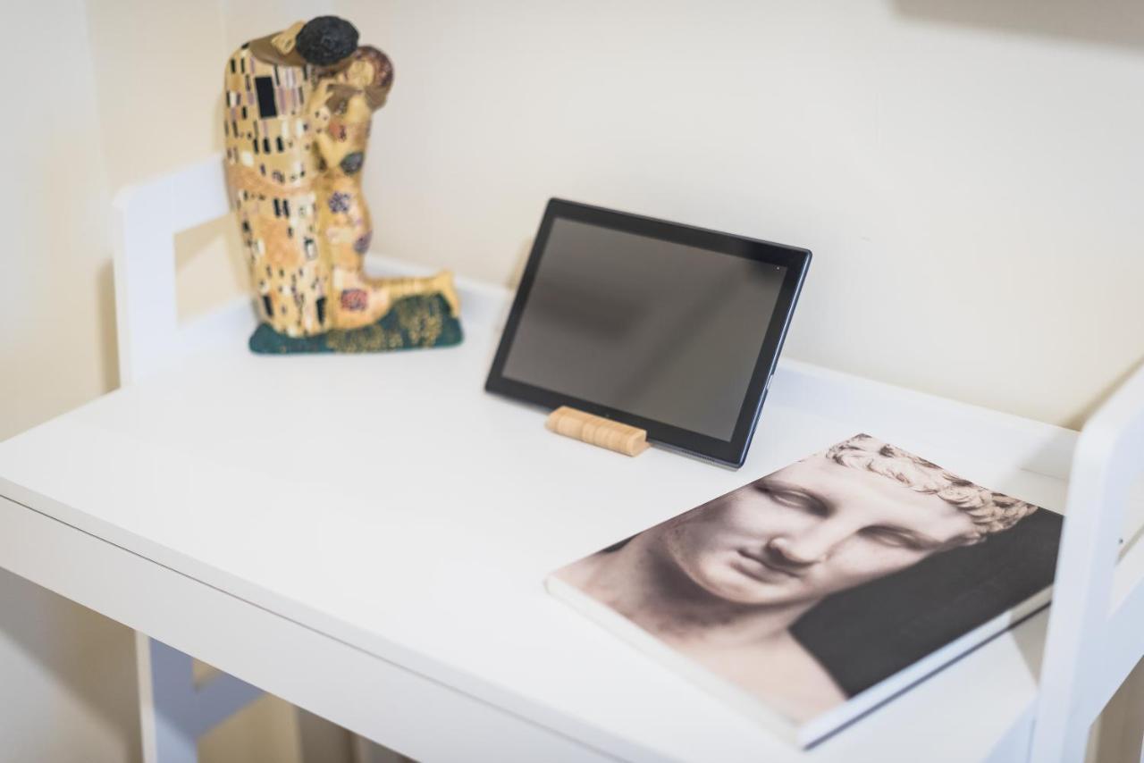 Athens Studio Bagian luar foto